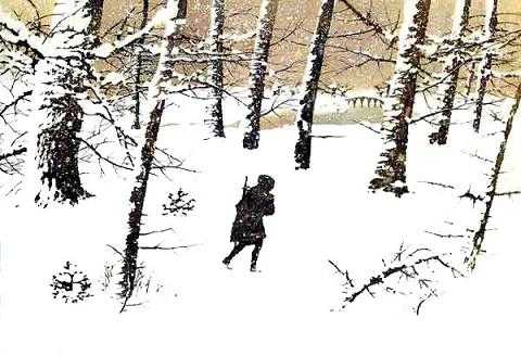 Чайлд-Роланд юноша идет по заснеженному лесу