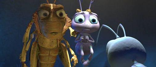 саранча Хопер держит Дору