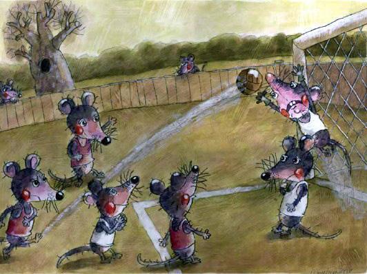 мышка мыши играют в футбло