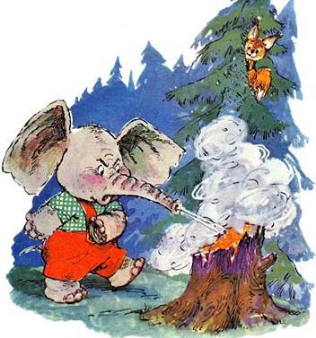 слонёнок тушит горящий пень